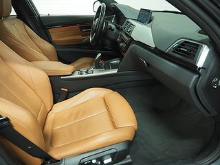 Sedan BMW 330 9 av 26