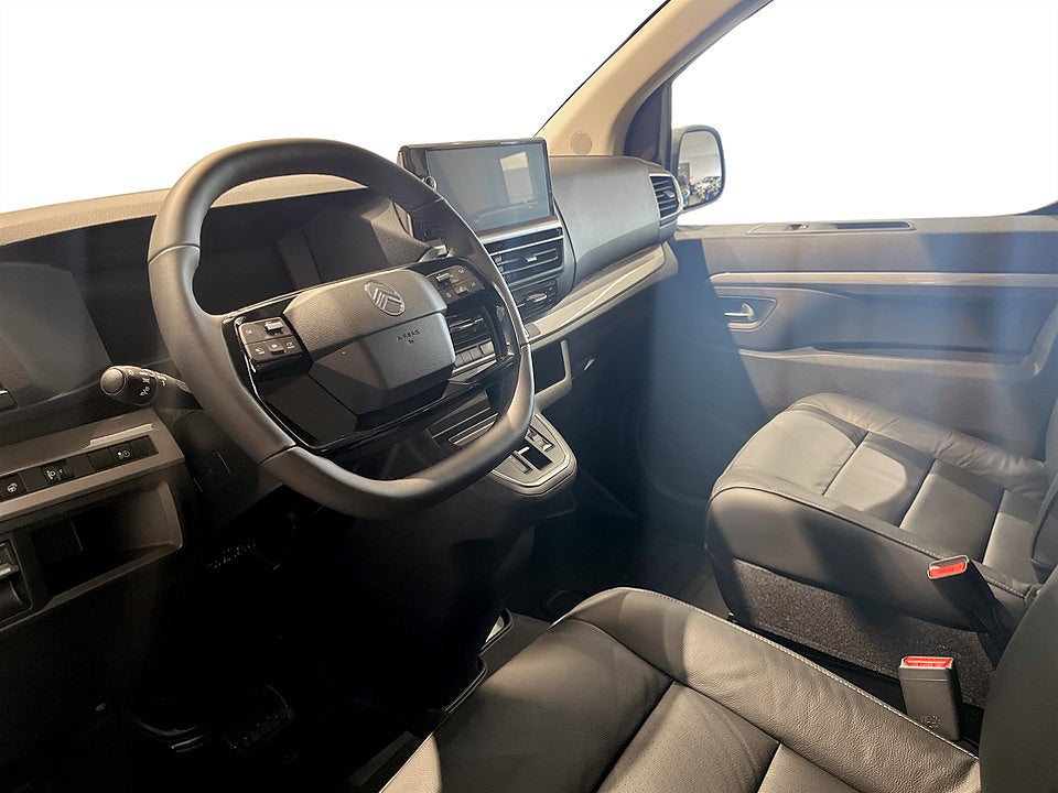 Bild på Citroën Jumpy Crew Cab Business 180hk Aut L3 - DEMO