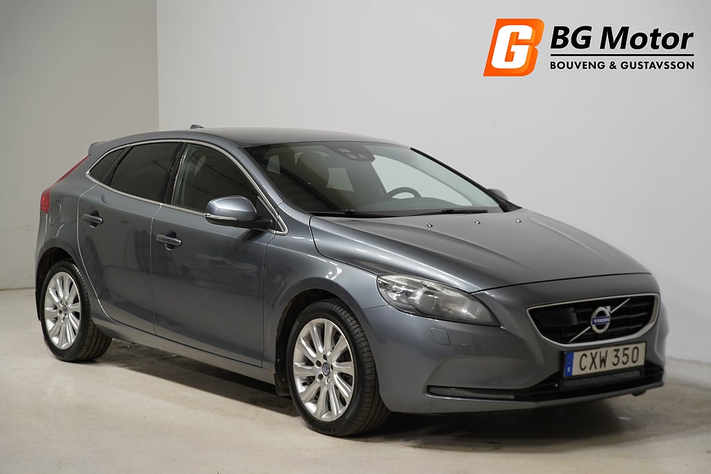 Volvo V40 D3 150HK Automat Momentum PDC/Navi/Värmare
