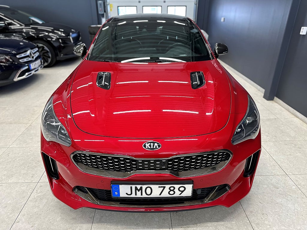 Kia Stinger GT 3.3V6 AWD 370hk/360-Kamera/H/K/NAV/PANO/DRAG SV-SÅLD