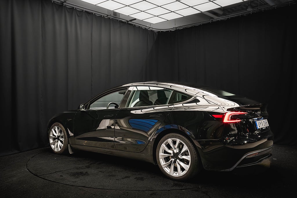 Tesla Model 3 Long Range AWD PANO VENTILERADE KAMERA MOMS 1-ÄGARE