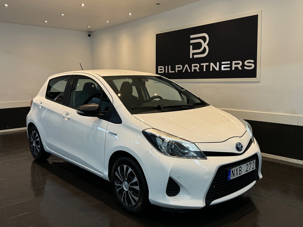 Toyota Yaris Hybrid e-CVT Life-101hk-0%ränta-Euro 5