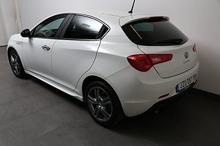 Halvkombi Alfa Romeo Giulietta 4 av 23