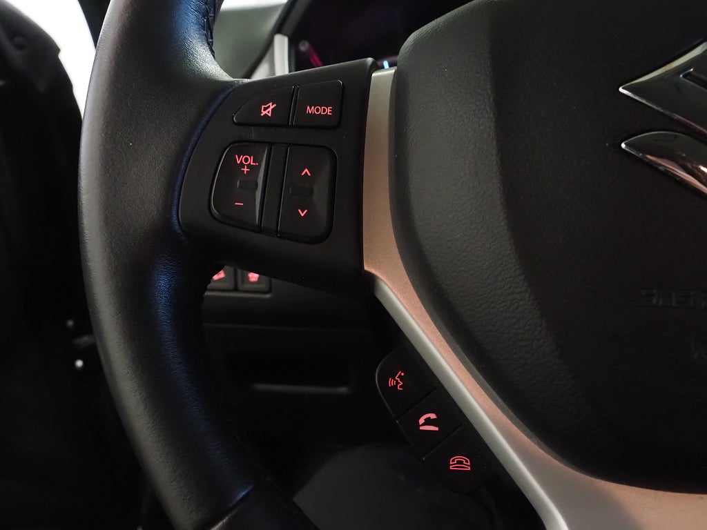 Suzuki Vitara 1.6 VVT 120hk AllGrip 4x4 Exclusive Backkamera ACC