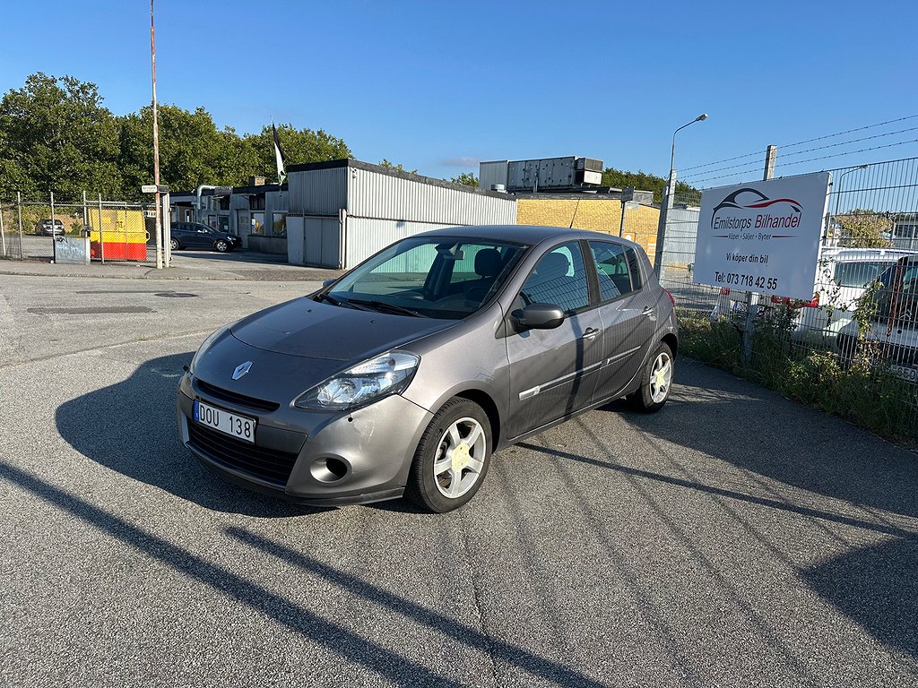 Renault Clio 5-dörrars Halvkombi 1.2 TCe Euro 5 NY BESIKTAD 