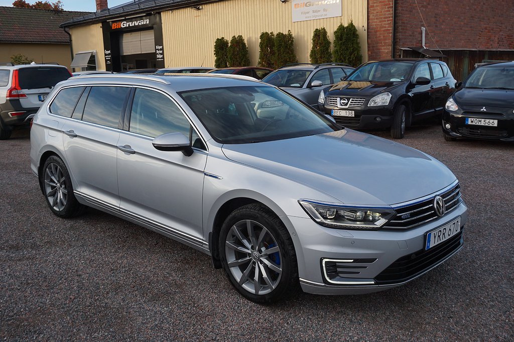 Volkswagen Passat Sportscombi GTE  Drag M-Värm Moms 7400mil