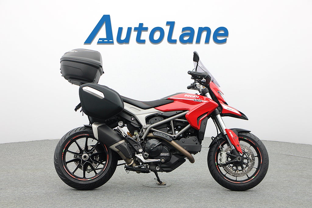 Ducati Hypermotard 821 SP * Nya däck Nyservad*