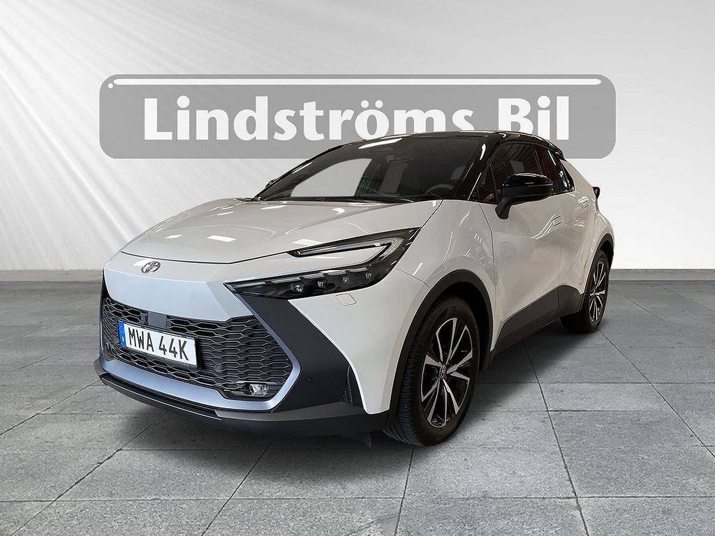 Toyota C-HR Hybrid AWD-i Style 2,0 e-CVT 197hk V-hjul Navi MOMS