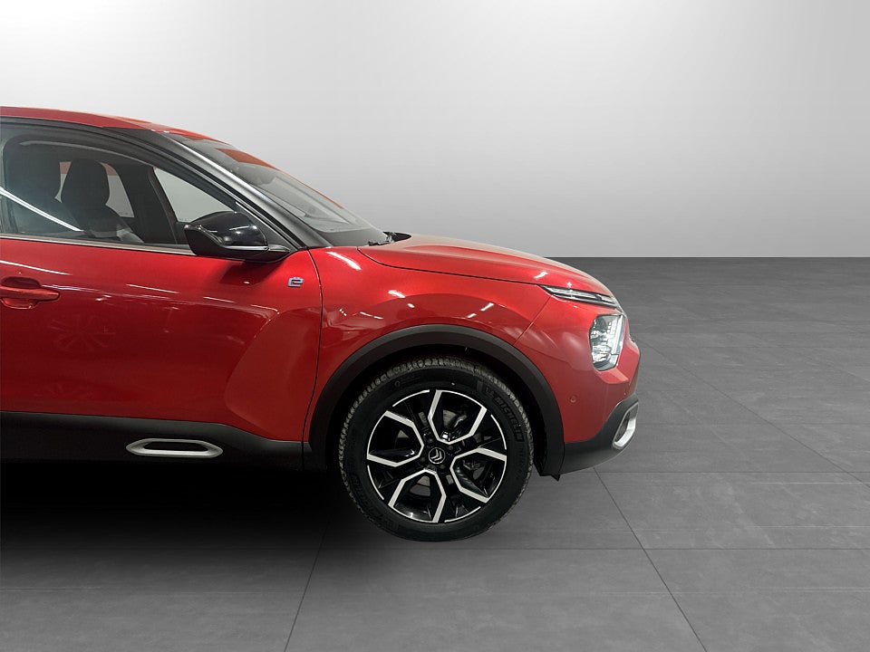 Bild på Citroën e-C4 Shine 50kWh 136hk Aut B-KAMERA CARPLAY KEYLESS