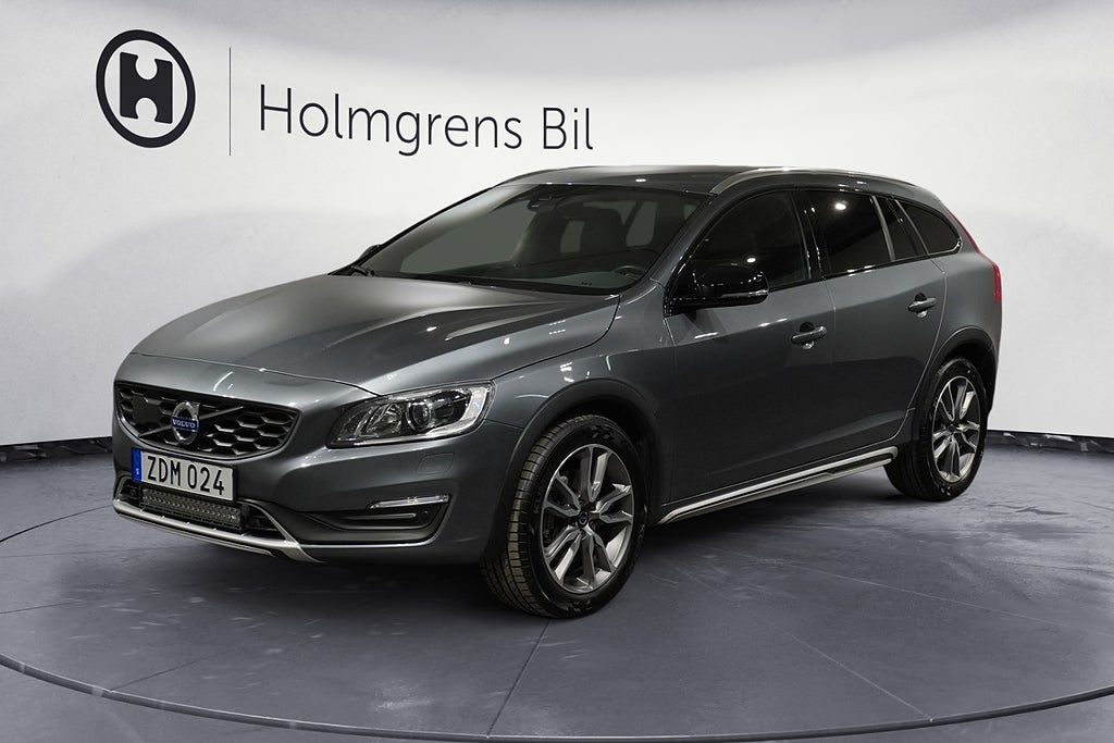 Volvo V60 2,95% ränta CC D4 AWD Aut Summum Classic Drag Kamera