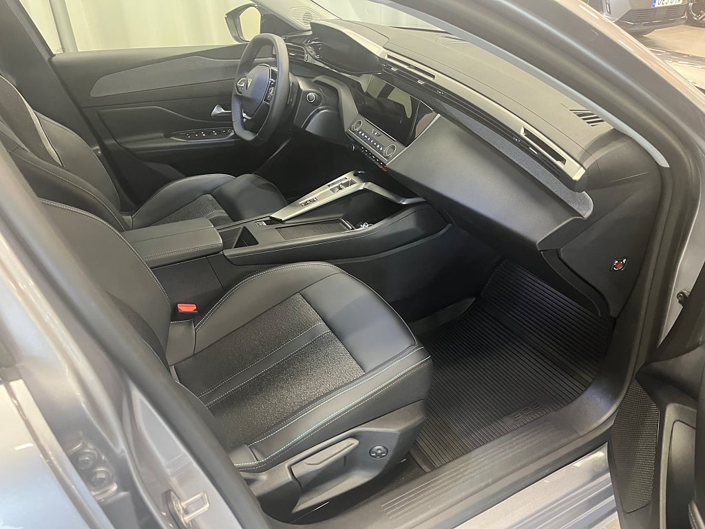 Peugeot 308 sw Hybrid 145 AUT Sportswagon thumbnail
