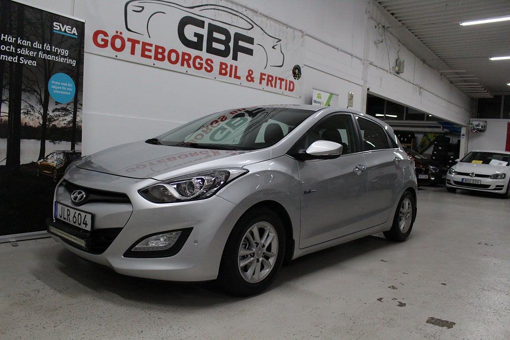 Hyundai i30 5-dörrar 1.6 CRDi Business *Dragkrok*
