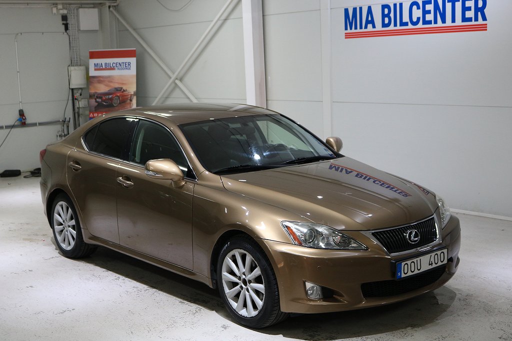 Lexus IS 250 2.5 Lågmil 208HK ny servad välvårdad Skinn 