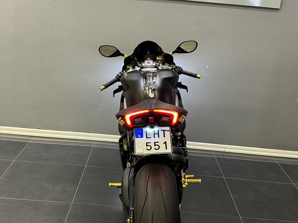 Ducati Panigale V4S DQS | Ventiljusterad | Kamera | Öhlins | Nytt däck