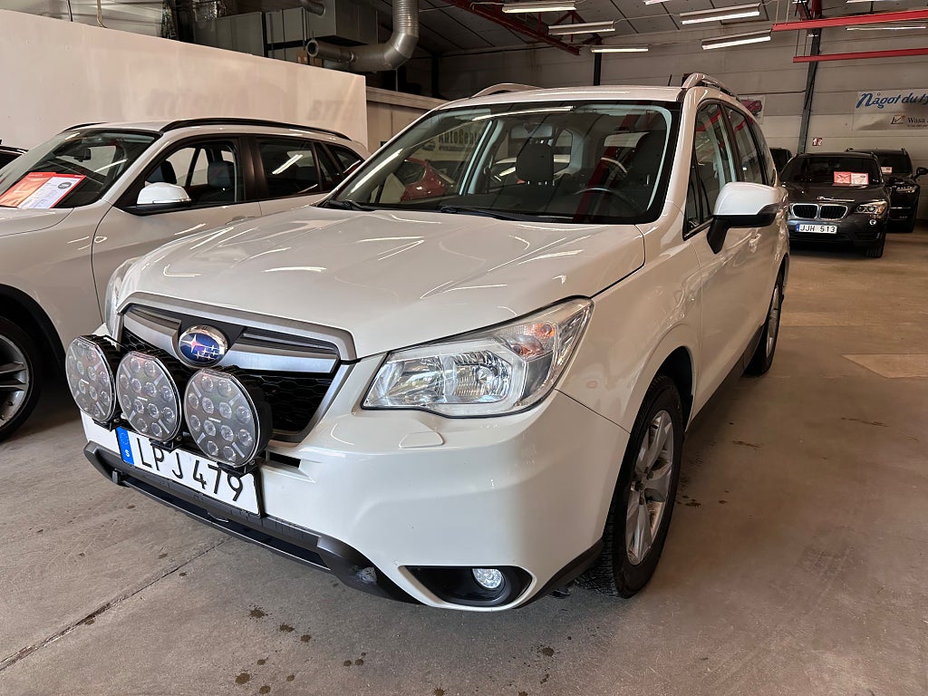 Subaru Forester 2.0 4WD Lineartronic Euro 6