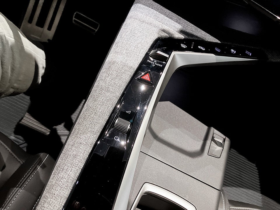 Bild på Peugeot 5008 GT Hybrid 145hk Aut 7-SITS B-KAMERA CARPLAY