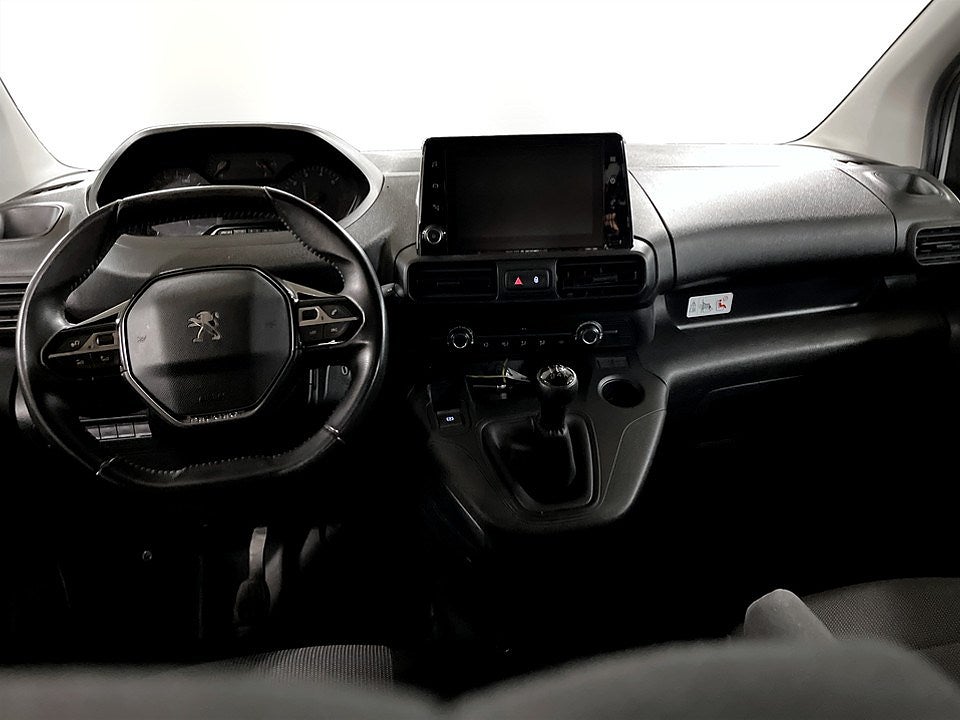 Bild på Peugeot Partner PRO Crew Cab 1.5 BHDi 100hk - DRAG, P-SENSORER