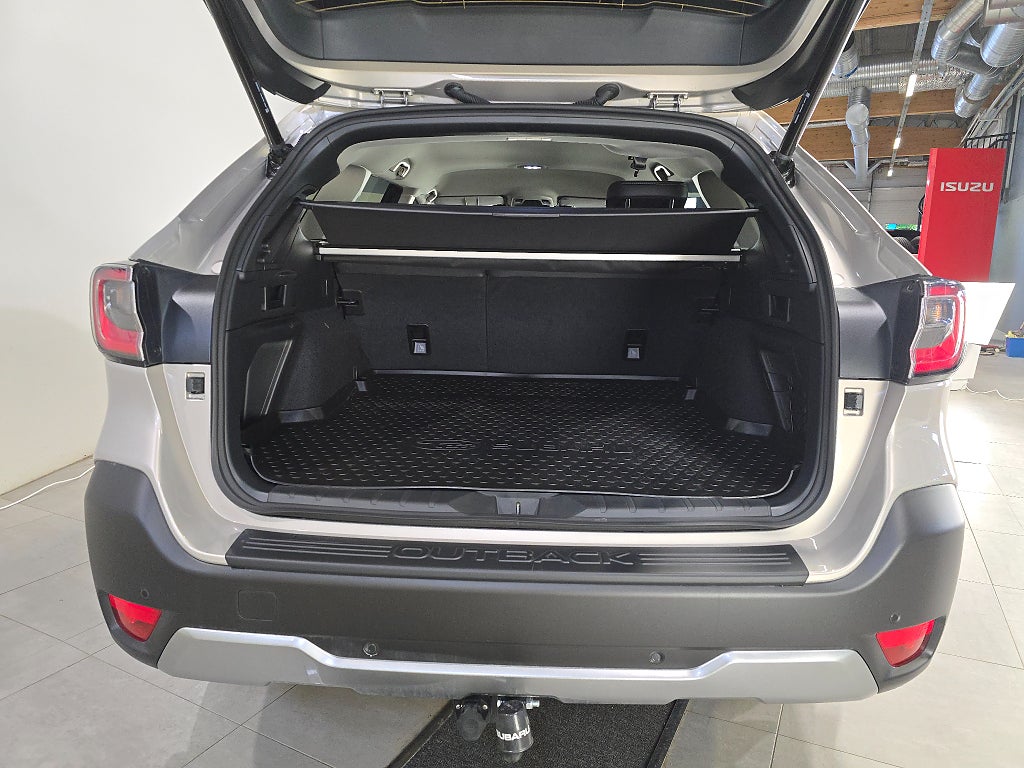 Subaru Outback Limited AWD XFuel | V-Hjul Drag M-Värm
