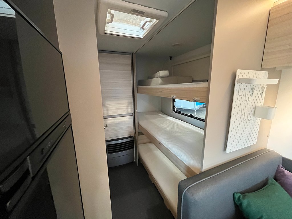 Adria Altea 552 PK / Barnkammare / 7 bäddar / EL-Patron - Adria