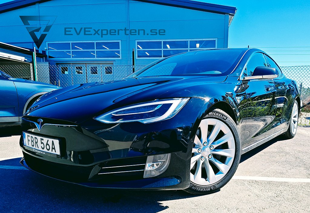 Tesla Model S Long Range PLUS AWD Raven Utökad AP Moms REA!