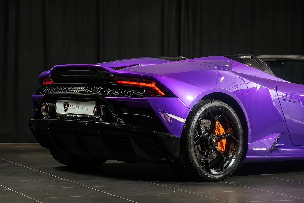 Gallery image 8 of 18