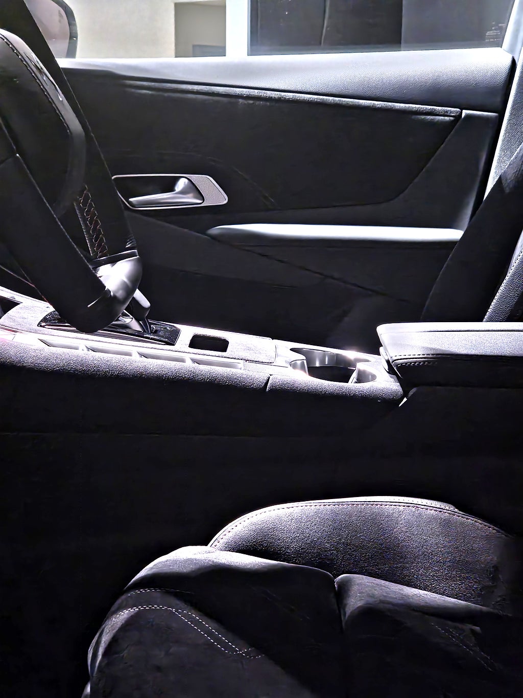 Bild på DS 7 Crossback E-Tense Performance Line+ 300hk Aut AWD - 360-KAMERA, CARPLAY, M