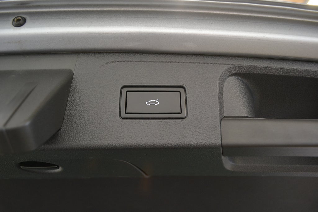 Volkswagen Passat Sportscombi GTE Plug-in Kamera Drag Värmare Navi IQ 2020