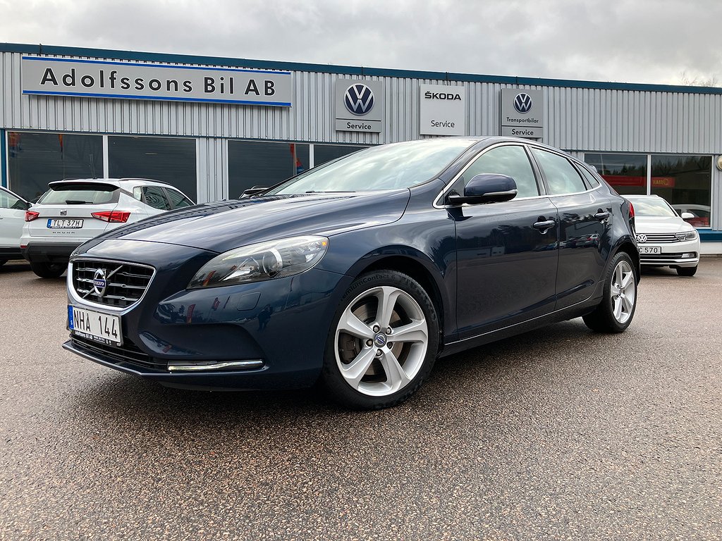 Volvo V40 D3 150 hk Momentum (P-värmare)