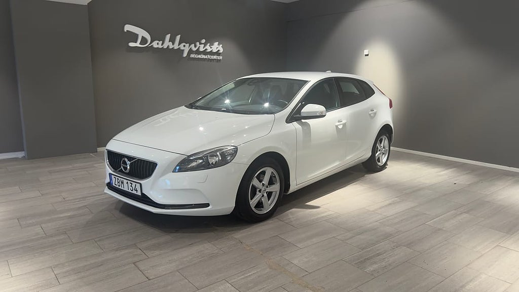 Volvo V40 D2 Business | V-hjul