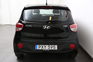 Halvkombi Hyundai i10 7 av 20