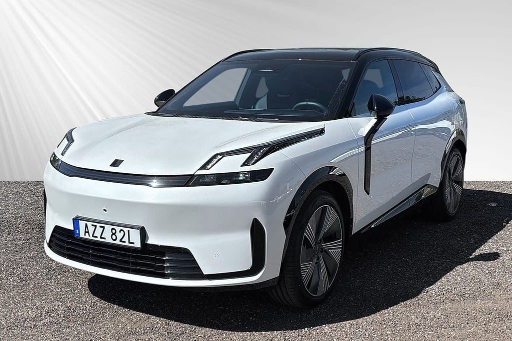 Lynk & Co 08 Core PHEV