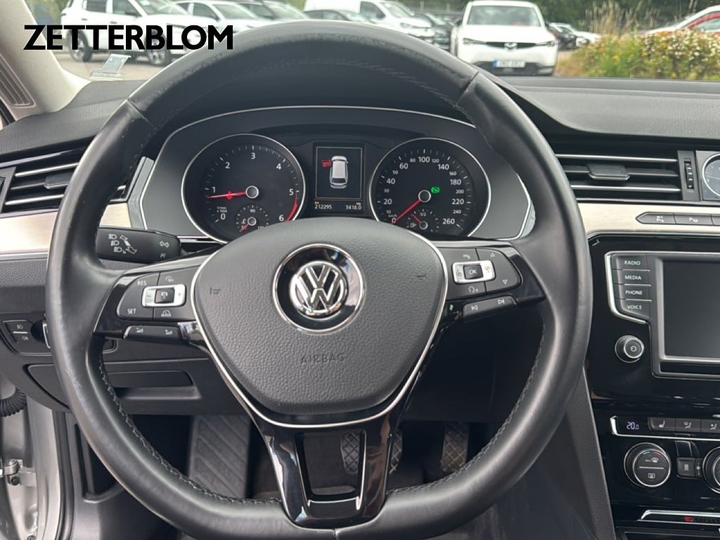 Kombi Volkswagen Passat 12 av 14