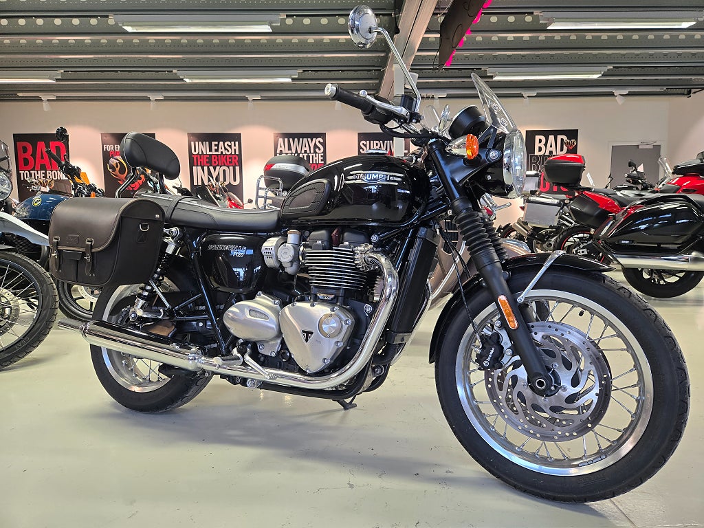 Triumph BONNEVILLE T120 