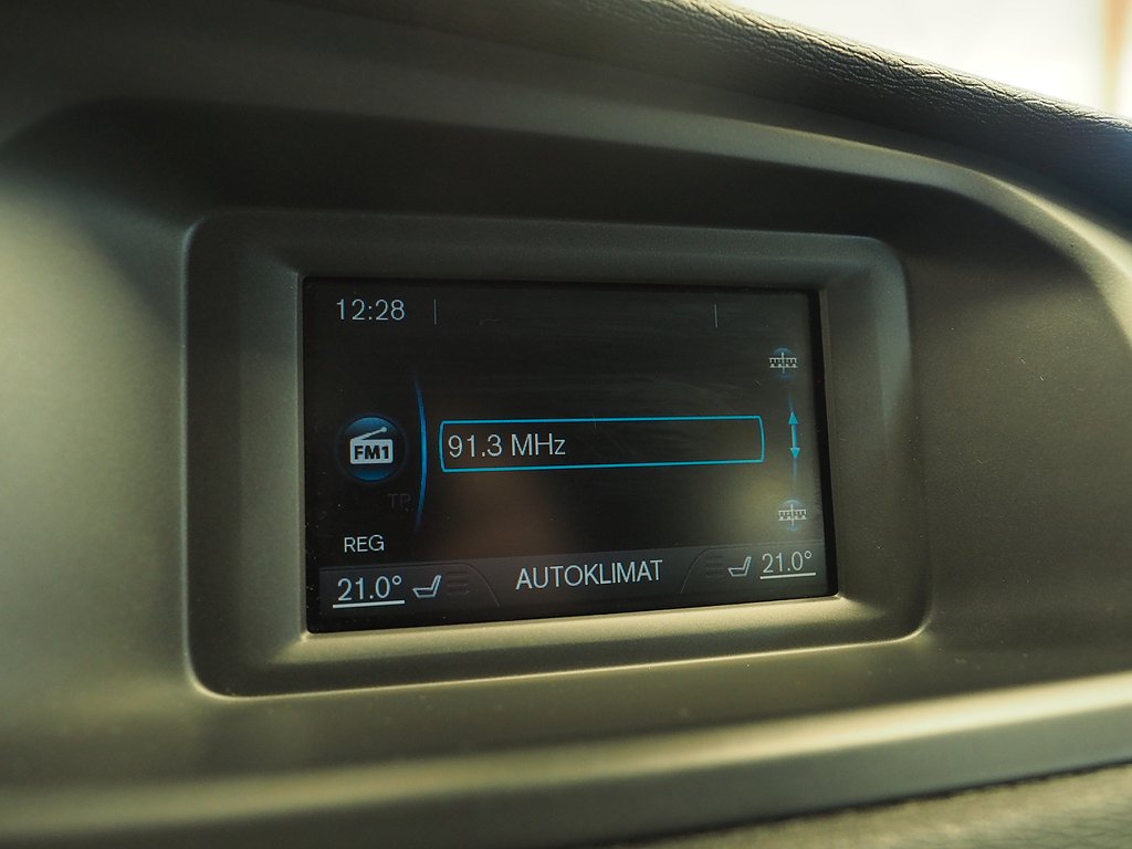Volvo V40 D2 Kinetic | D-Värmare | Farthållare 2015