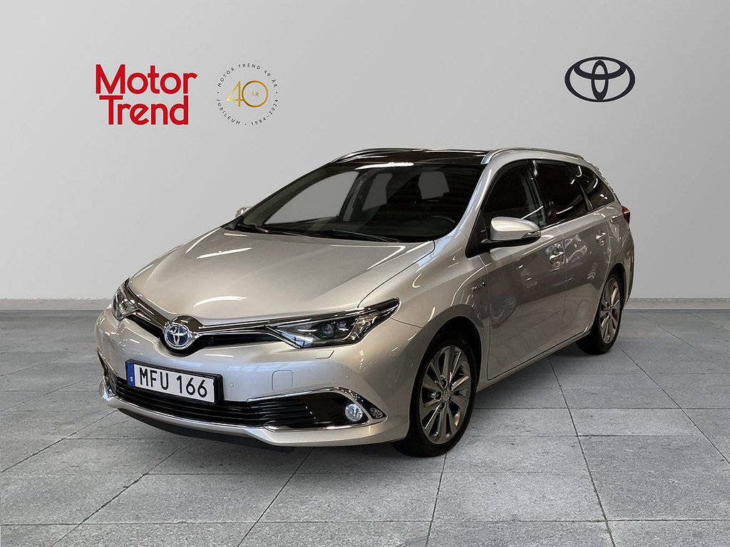 Toyota Auris Touring Sports Hybrid 1,8 HSD EXECUTIVE SKYVIEW