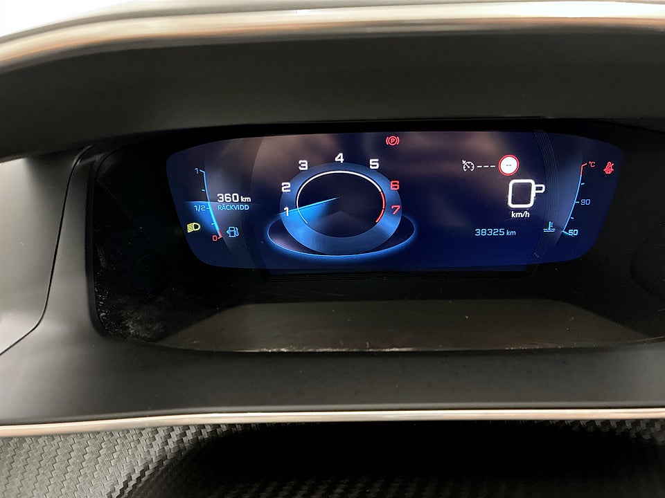 Bild på Peugeot 2008 Allure Pack 1.2 PT 130hk Aut B-KAMERA CARPLAY
