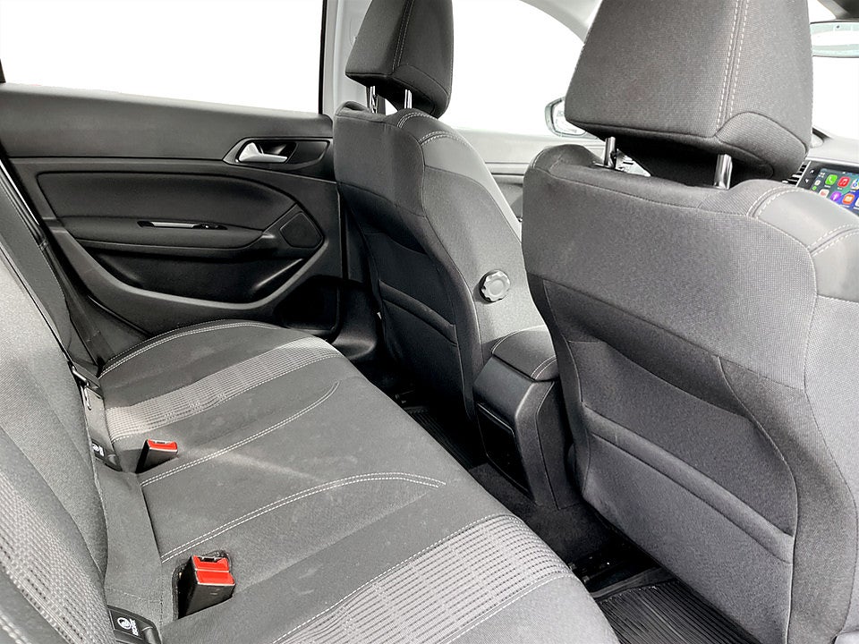 Bild på Peugeot 308 Allure 5D 1.2 PT 131hk Aut B-KAMERA CARPLAY