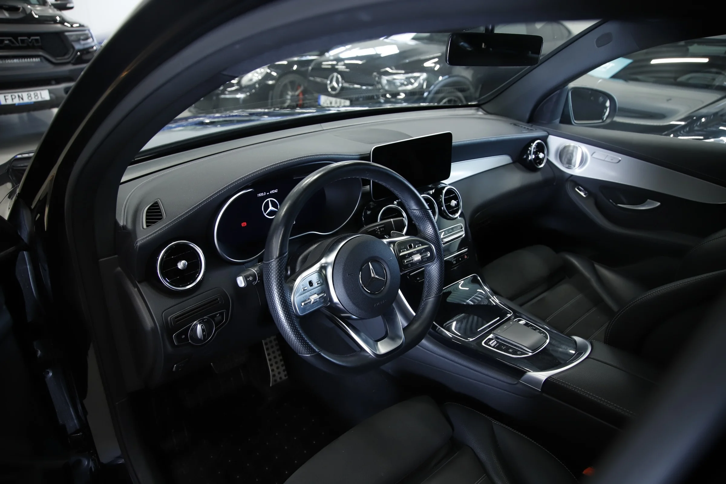Mercedes-Benz GLC 400 d 4Matic AMG Night 2021, photo 5/10