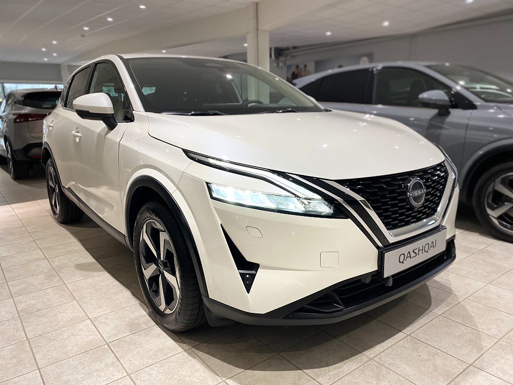 Nissan Qashqai 1.3 DIG-T XTRONIC-CVT N-Connecta Vinterhjul