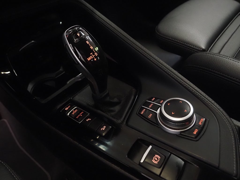 BMW X1 xDrive20d 190hk Aut Sport line Drag Navi B-Kam HuD HiFi 2020