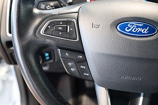 Halvkombi Ford Focus 17 av 20