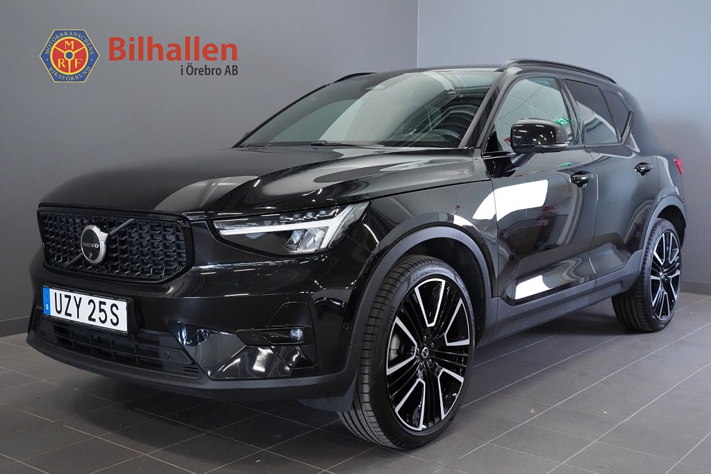 Volvo XC40 B3 DCT Plus Dark 360° Kamera Drag Navi 21 tum