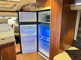 Husbil-halvintegrerad Adria CORAL SUPREME 670 SLT 17 av 26