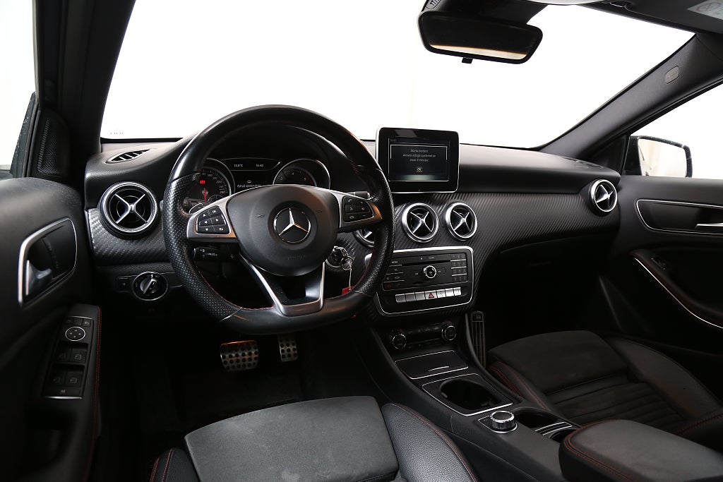 Mercedes-Benz A 180 d 7G-DCT AMG Line Motorvärmare