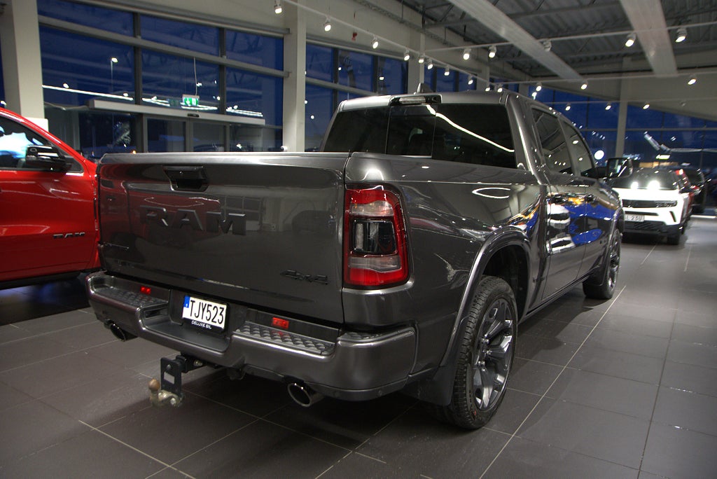 Dodge RAM 1500 Limited Night Edition V8 HEMI Släde