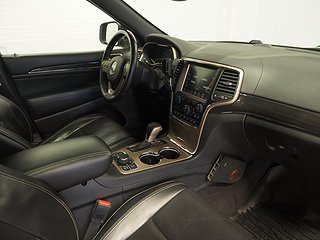 SUV Jeep Grand Cherokee 7 av 33