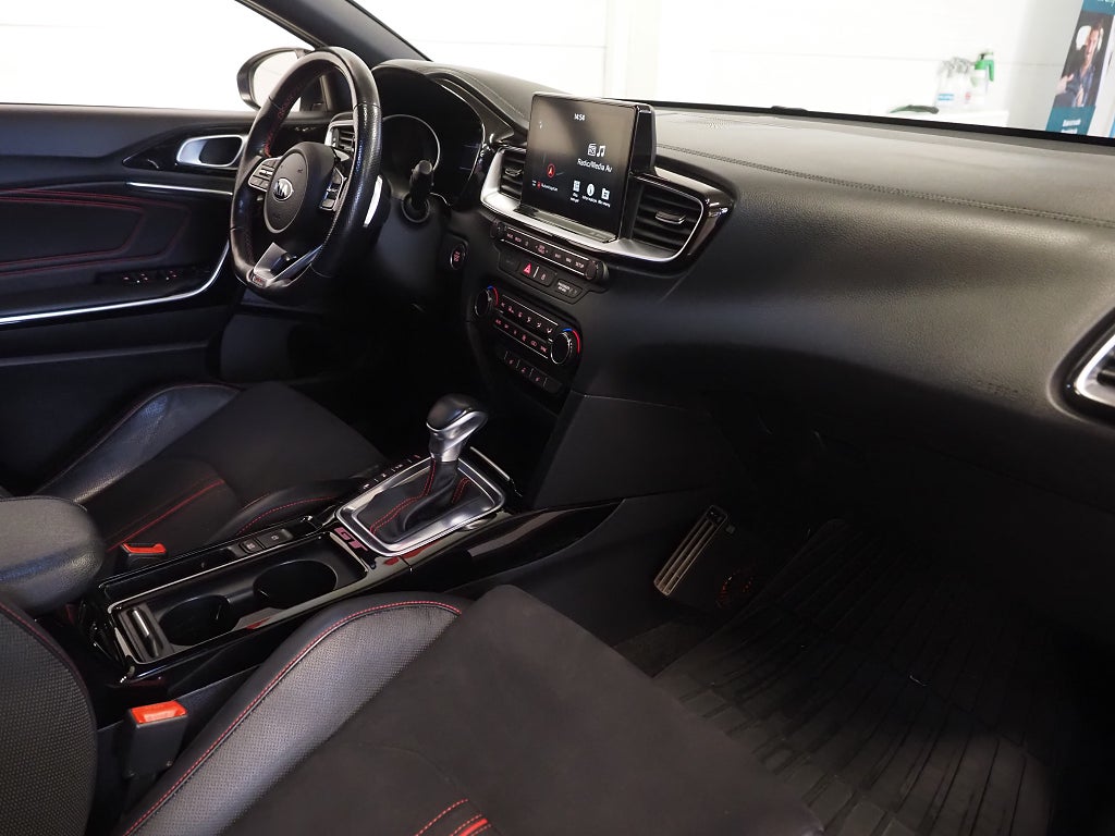 Kia ProCee'd GT 1.6 T-GDI DCT 204hk B-Kam GPS Drag JBL MVärm 2019