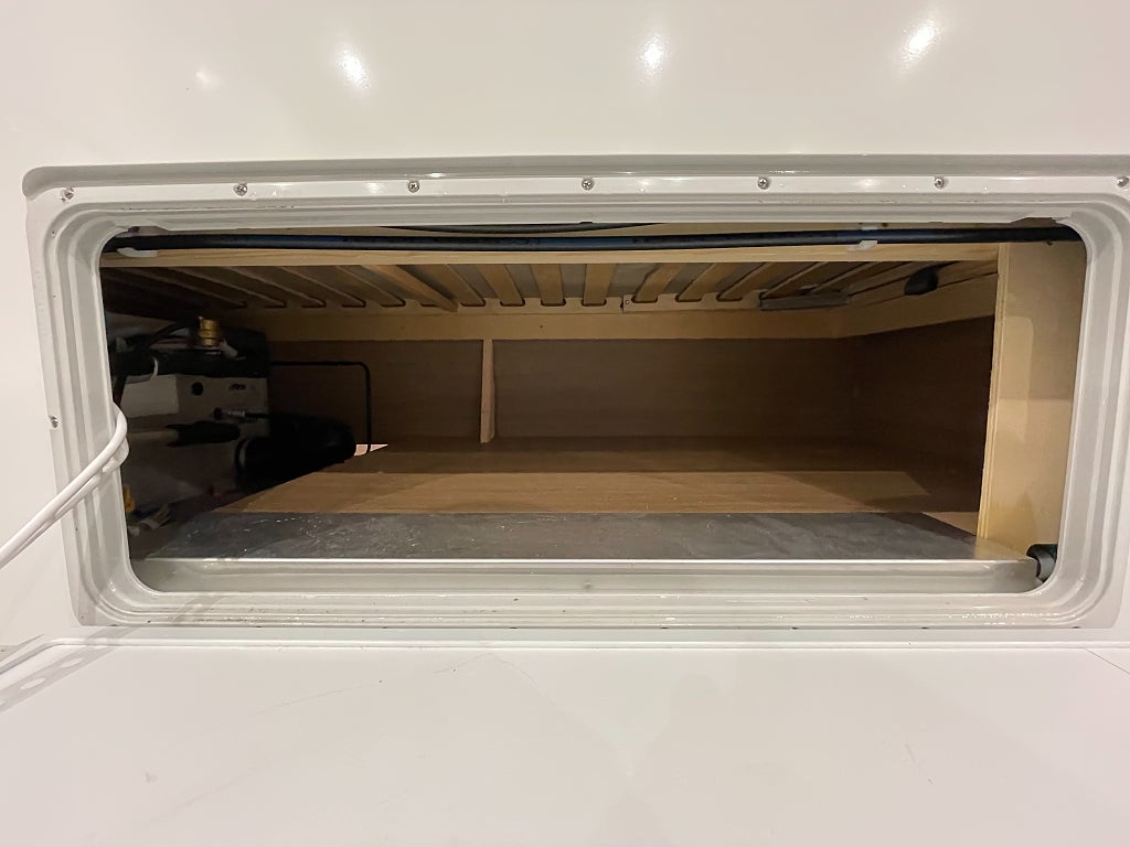 Adria Adora 572 UT /ALDE/Långbäddar/Markis/Badrum bak - Adria