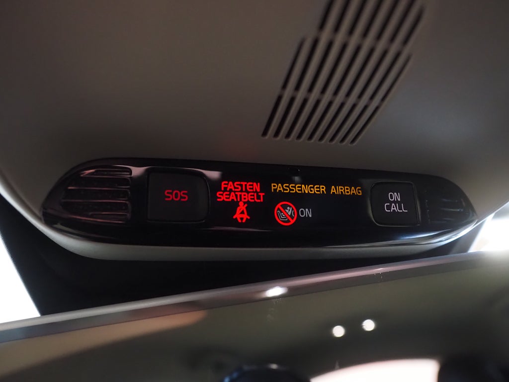 Volvo V40 Cross Country T3 Geartronic Automat 152hk Momentum Navi Värm 2018