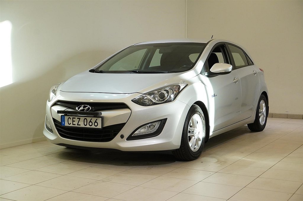 Hyundai i30 i 30 1.6 CRDi 5-D 110hk Ledramp Motorv. Avtagbar Dragkrok